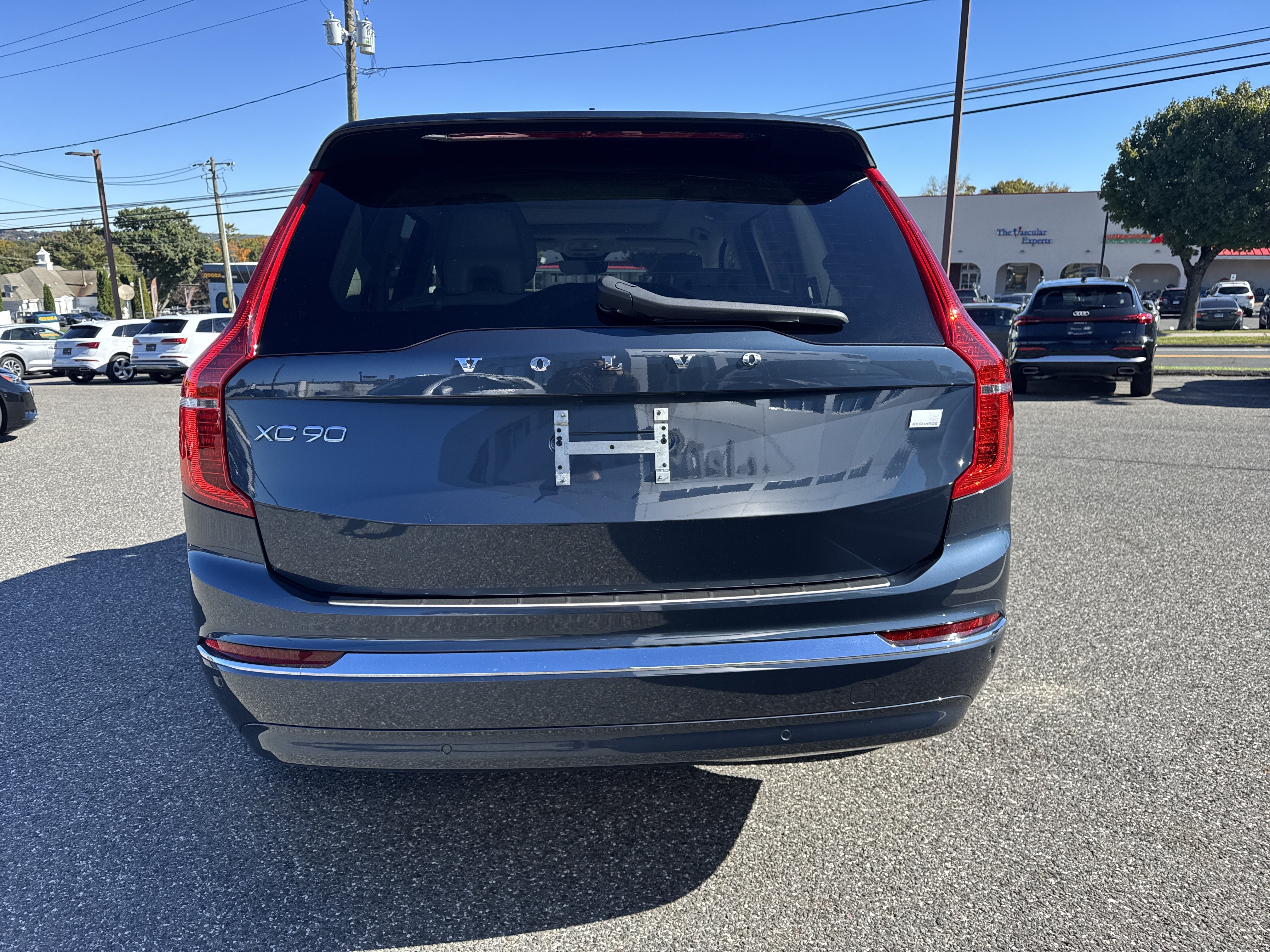 Certified 2024 Volvo XC90 T8 Ultimate w/ Lounge Package AWD/4WD image 8