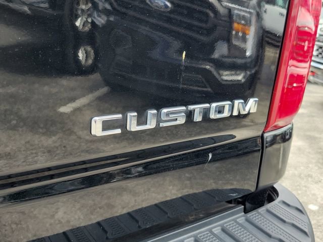 Used 2023 Chevrolet Silverado 2500 Custom w/ Custom Convenience Package image 6