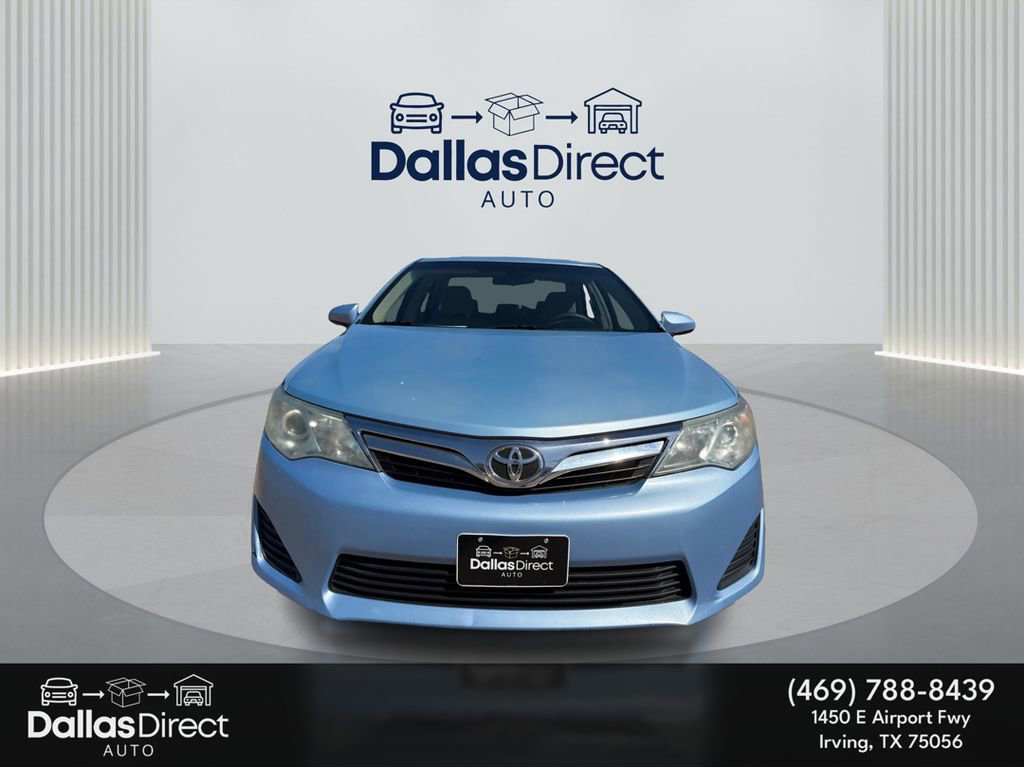 Used 2013 Toyota Camry LE image 3