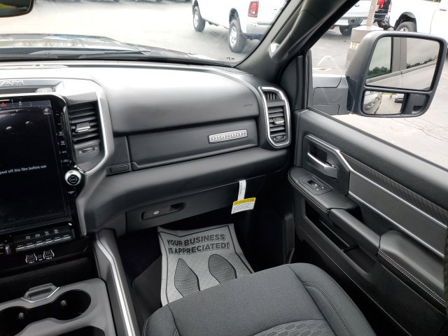 New 2026 RAM 2500 Big Horn AWD/4WD image 15