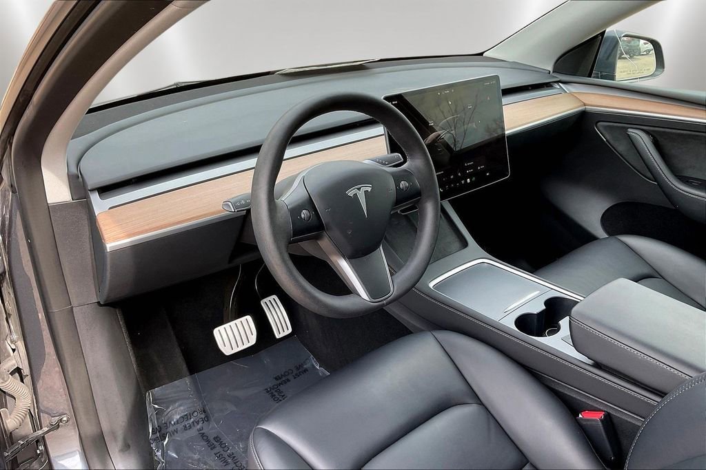 Used 2023 Tesla Model Y Performance image 16