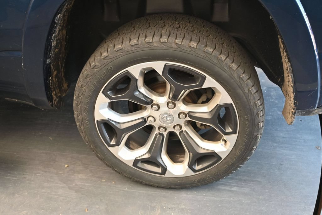 Used 2022 RAM 1500 Limited w/ Body-Colour Bumper Group AWD/4WD image 13