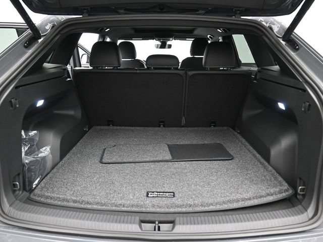 New 2026 Volkswagen Atlas Cross Sport SE AWD/4WD image 12