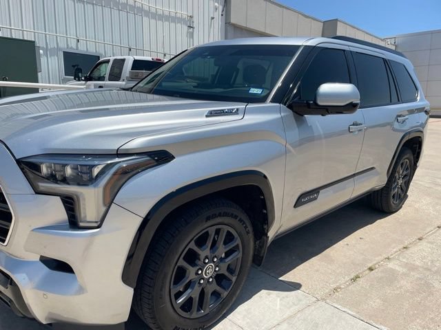 Used 2023 Toyota Sequoia Platinum AWD/4WD image 10
