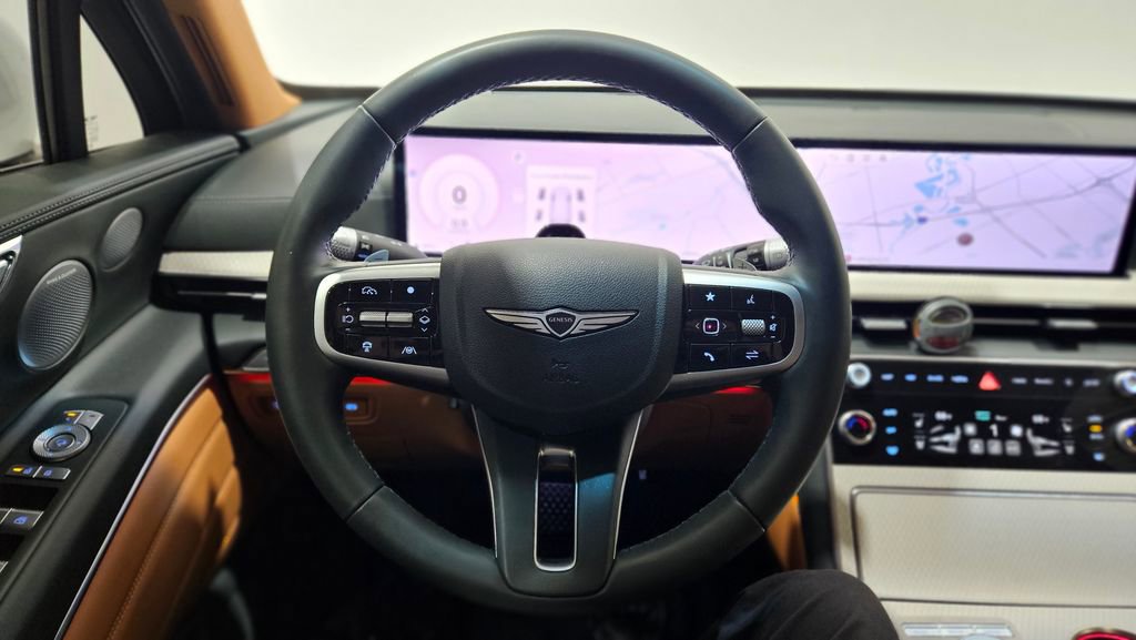 Used 2025 Genesis GV80 2.5T Prestige image 39