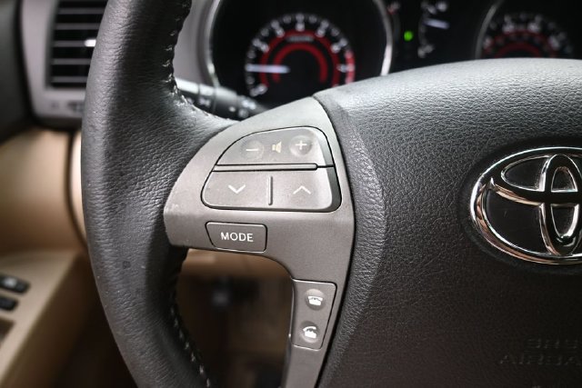 Used 2009 Toyota Highlander Limited w/ Extra Value Pkg 8 FWD image 15