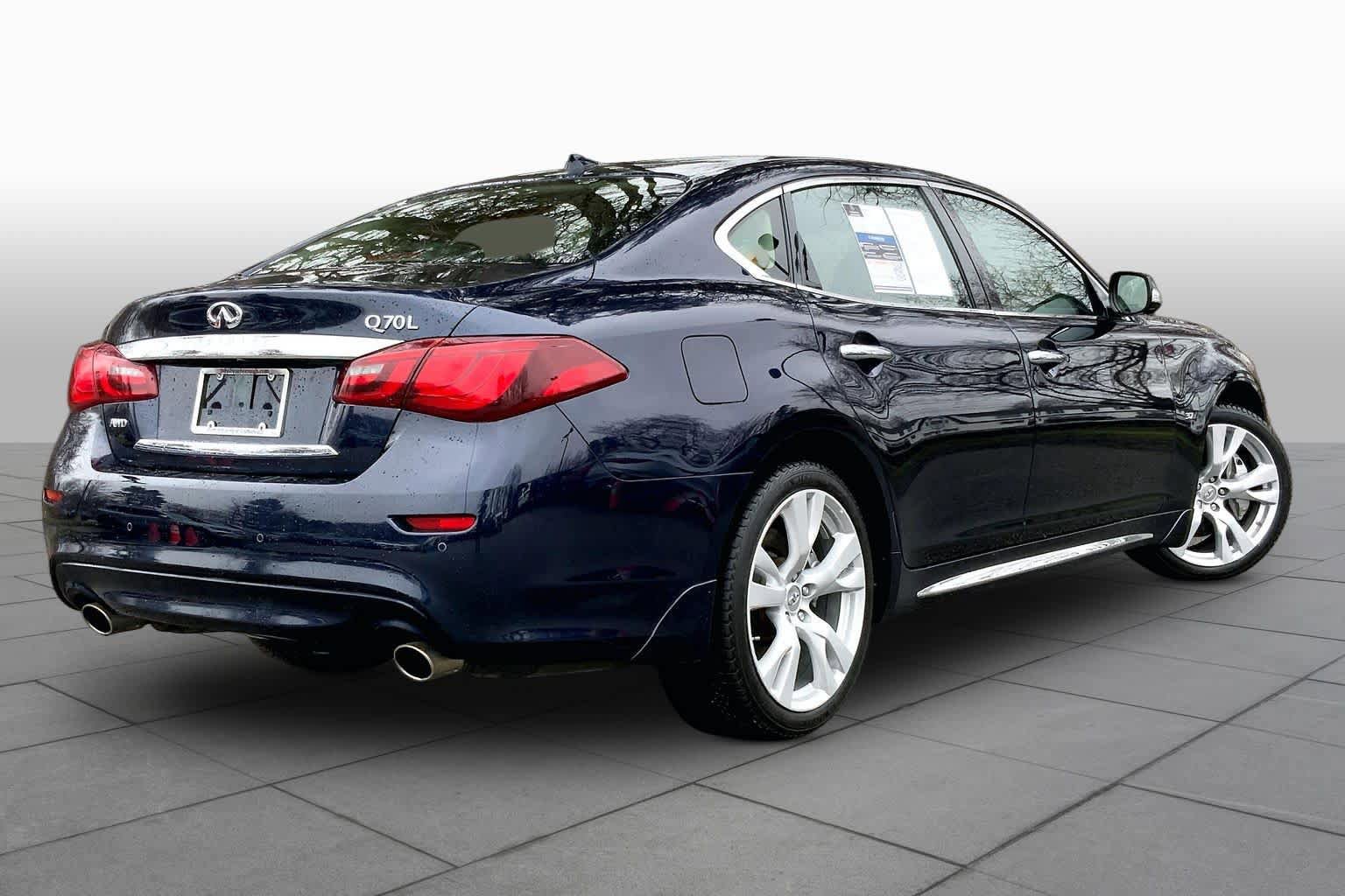 Used 2019 INFINITI Q70 L 3.7 AWD/4WD image 13