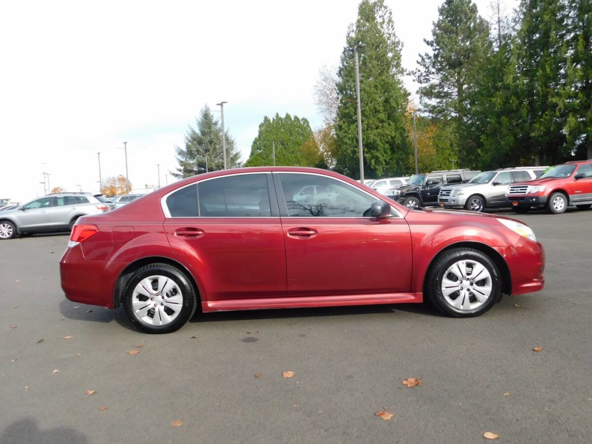 Used 2010 Subaru Legacy 2.5i image 20