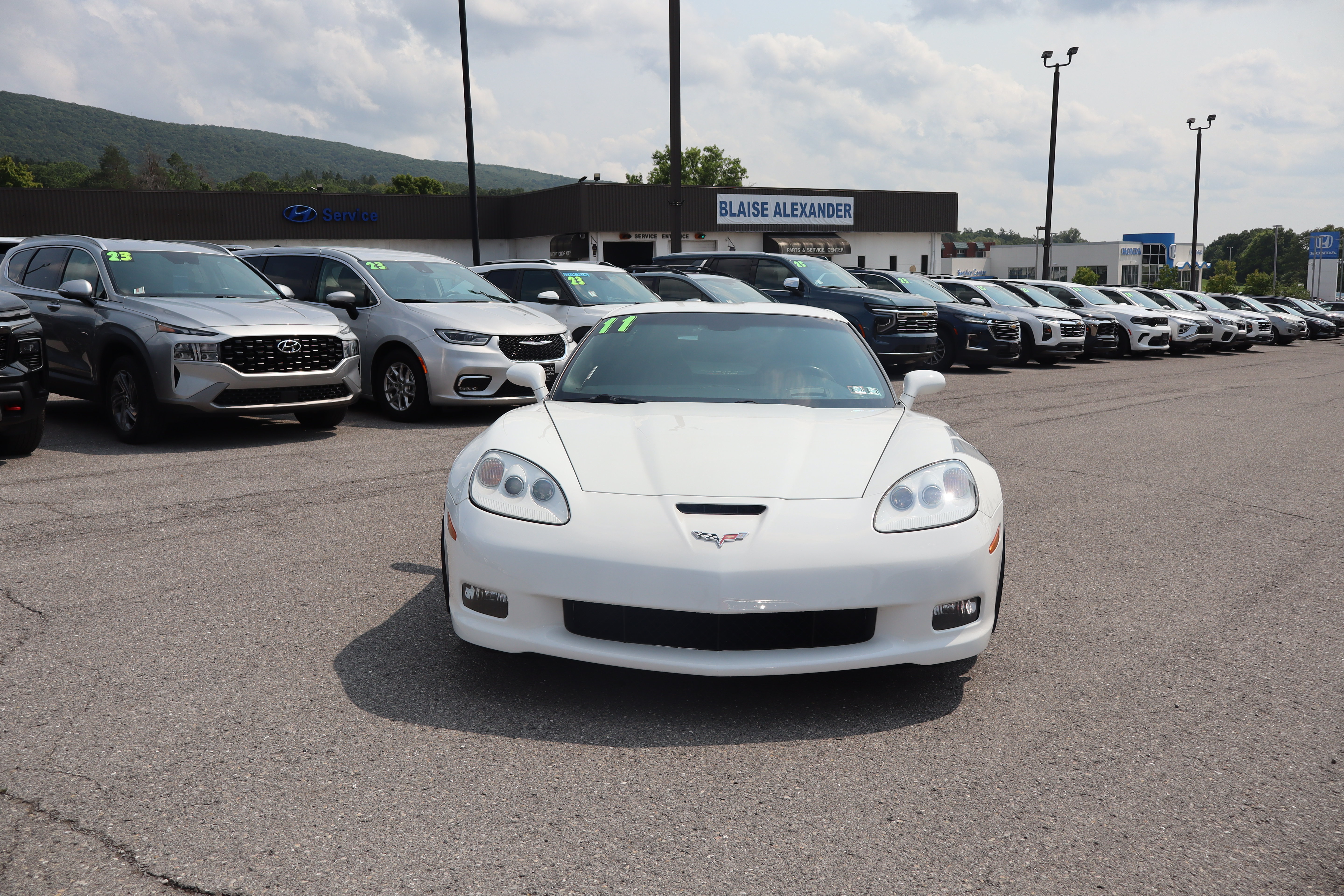 Used 2011 Chevrolet Corvette Grand Sport w/ Preferred Equipment Group RWD image 8