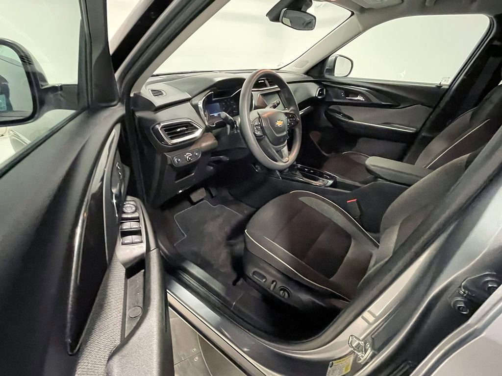 Used 2023 Chevrolet TrailBlazer LT image 18