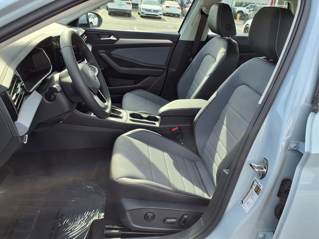 New 2026 Volkswagen Jetta SE image 8