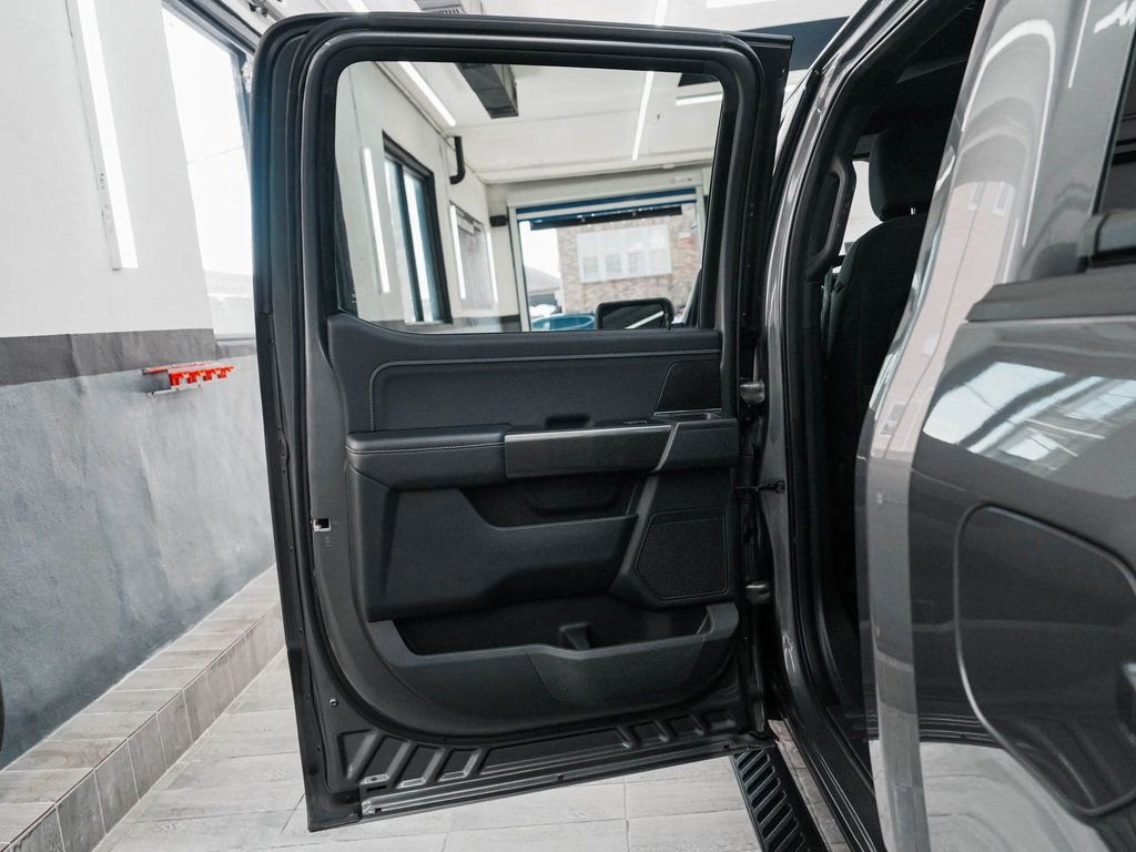 Used 2022 Ford F150 XLT w/ Equipment Group 302A High image 13