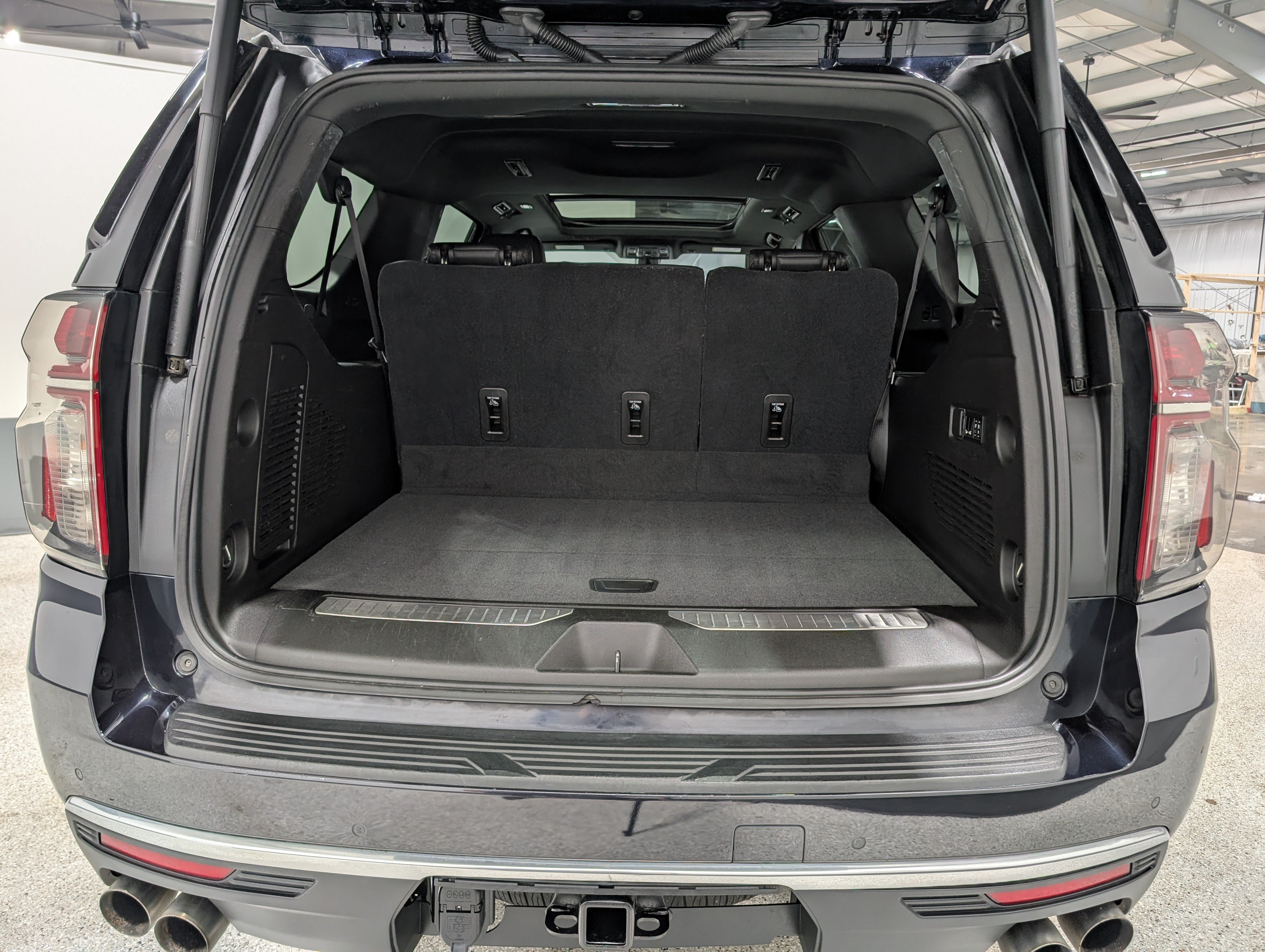 Used 2021 Chevrolet Suburban High Country AWD/4WD image 20
