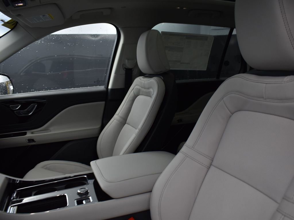New 2025 Lincoln Aviator Reserve w/ Illumination Package image 14