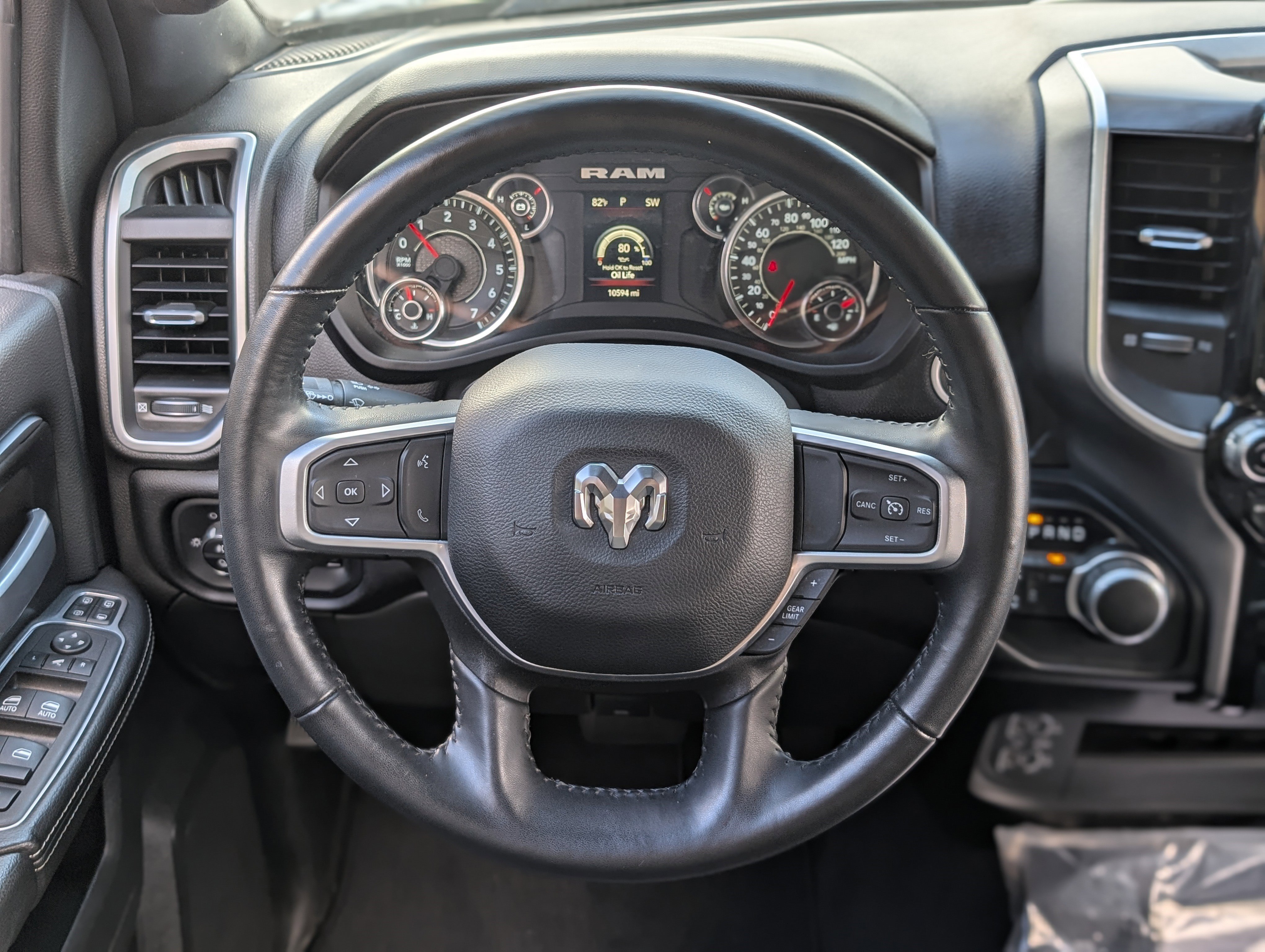 Used 2024 RAM 2500 Big Horn w/ Sport Appearance Package image 23