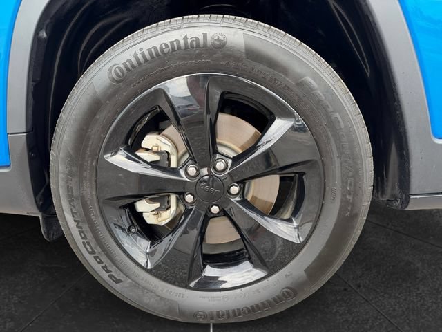 Used 2021 Jeep Cherokee Latitude Plus AWD/4WD image 9