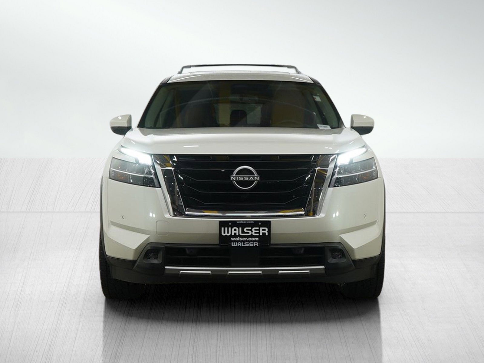 Used 2022 Nissan Pathfinder Platinum w/ Cargo Package image 9