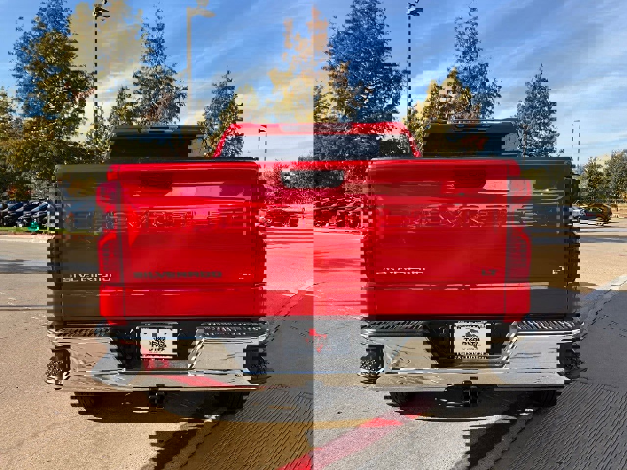 Used 2025 Chevrolet Silverado 1500 LT image 7