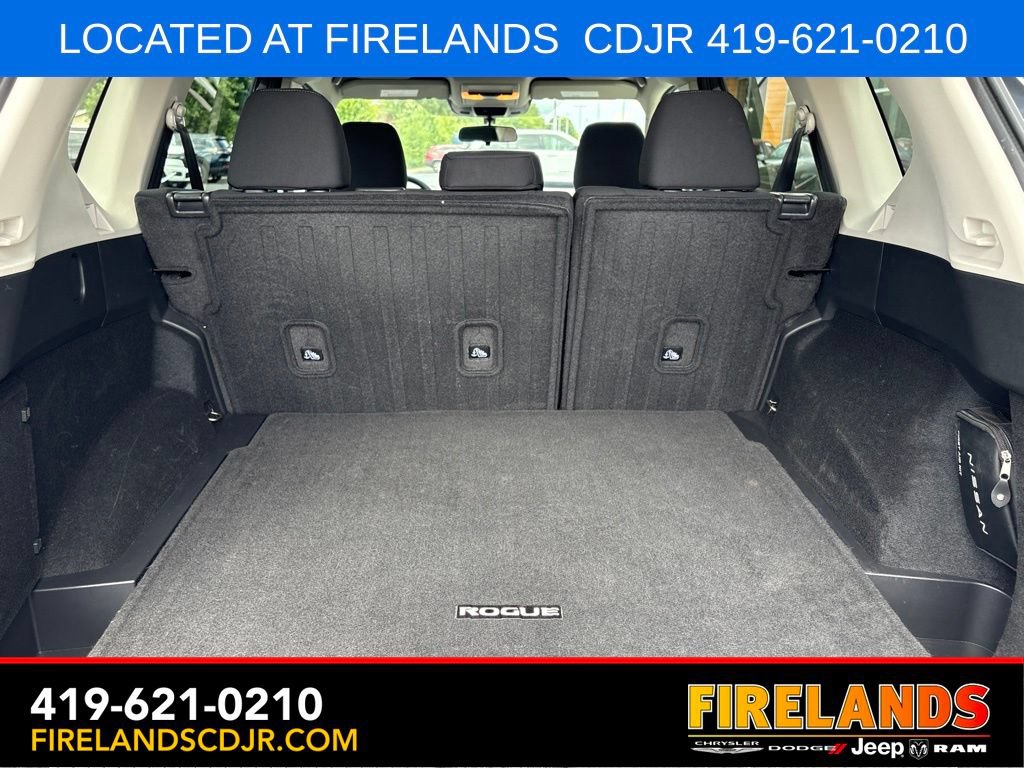Used 2023 Nissan Rogue S AWD/4WD image 16