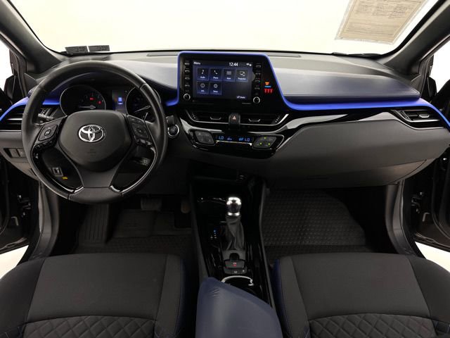 Used 2020 Toyota C-HR XLE FWD image 20