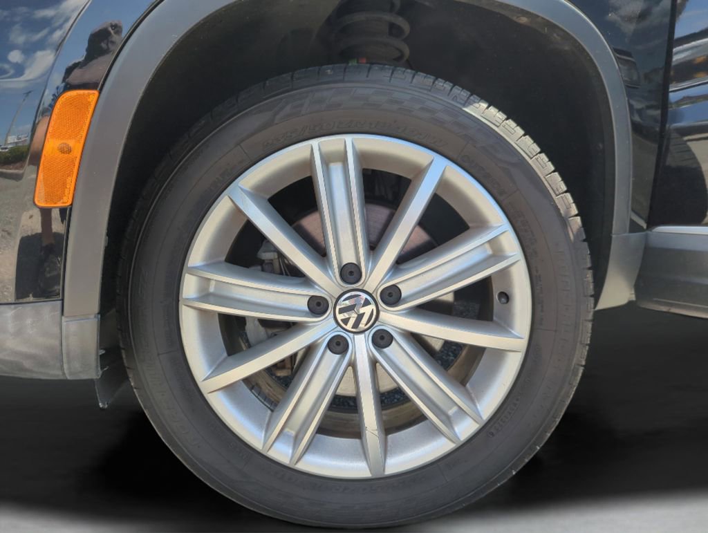Used 2016 Volkswagen Tiguan SE image 44