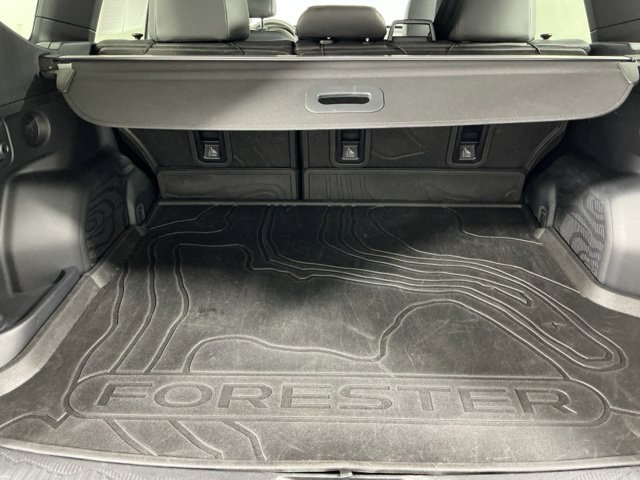 Used 2025 Subaru Forester Touring AWD/4WD image 23