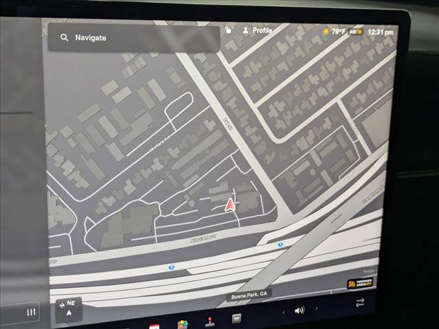 Used 2021 Tesla Model S Plaid image 15
