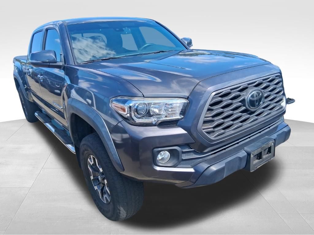 Used 2020 Toyota Tacoma TRD Off-Road AWD/4WD image 3