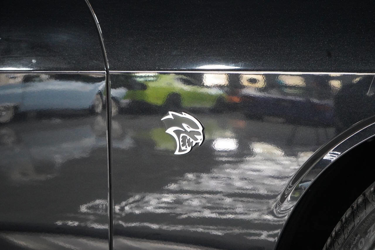 Used 2015 Dodge Challenger SRT Hellcat image 57