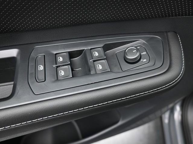 New 2026 Volkswagen Atlas SE image 13