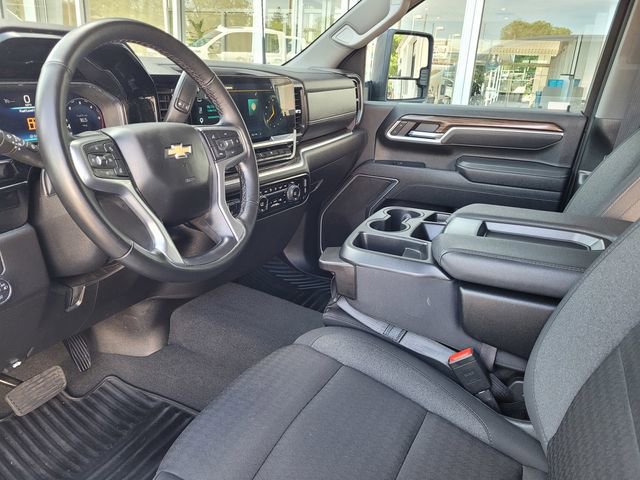 Used 2025 Chevrolet Silverado 2500 LT w/ Convenience Package image 11