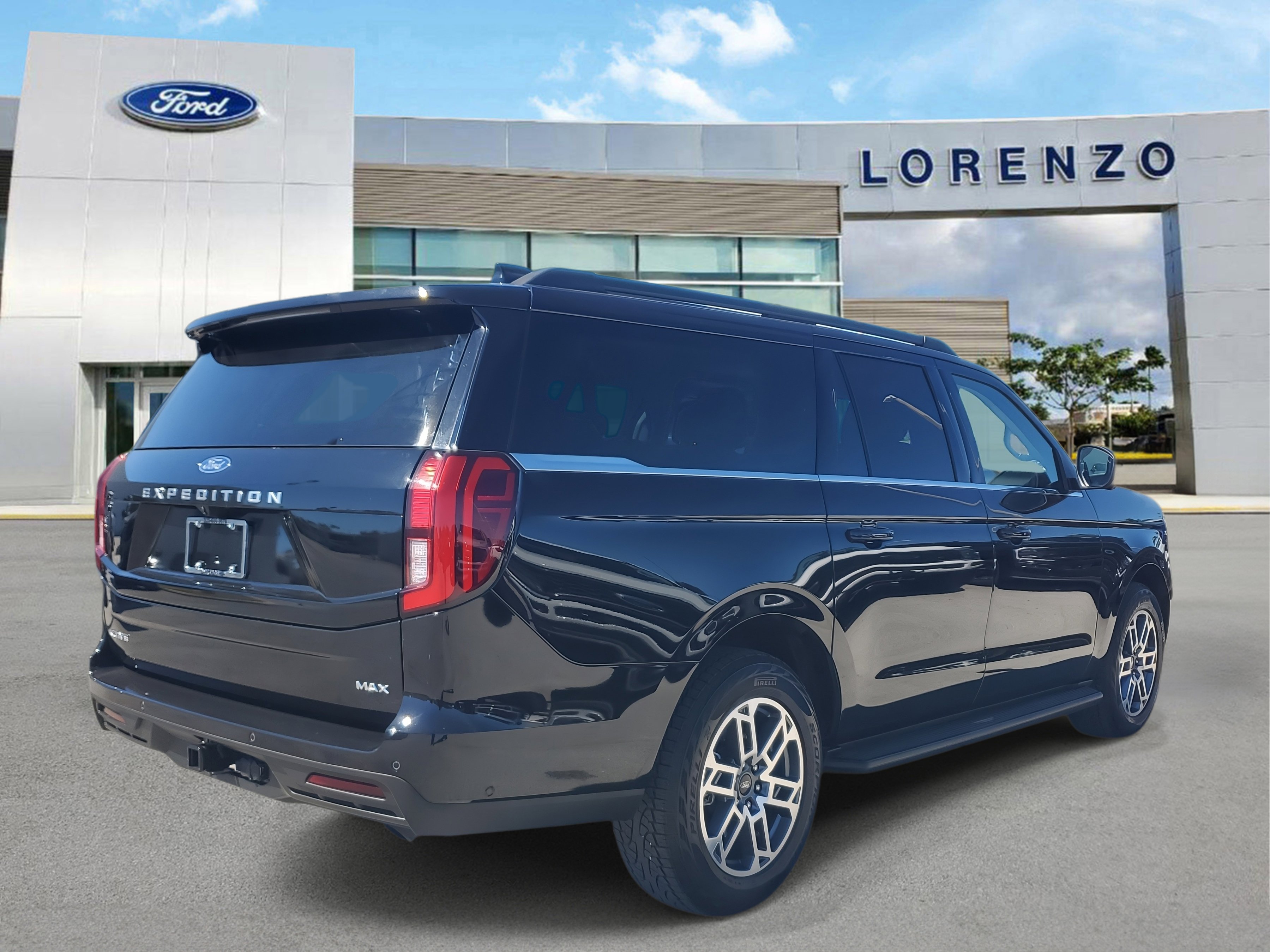 Used 2025 Ford Expedition Max Active image 5