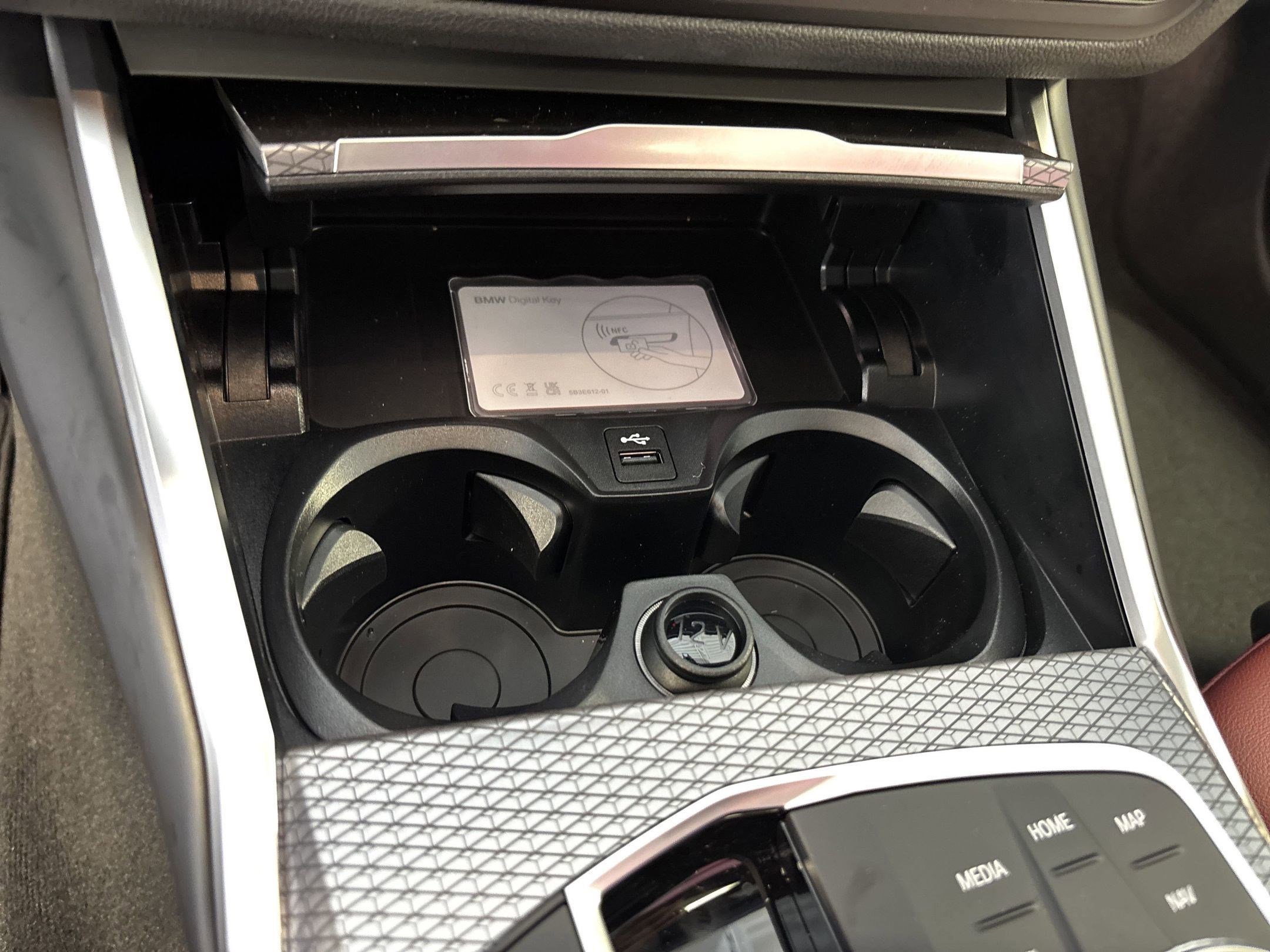 Used 2025 BMW 330i Sedan w/ M Sport Package image 33