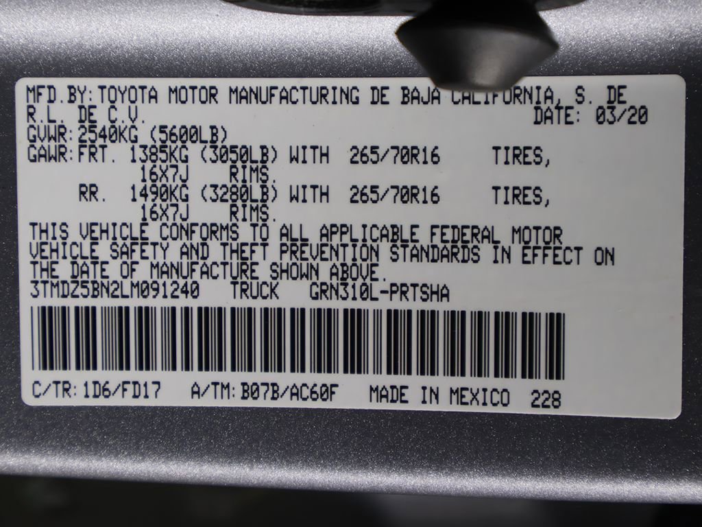 Used 2020 Toyota Tacoma TRD Off-Road AWD/4WD image 37