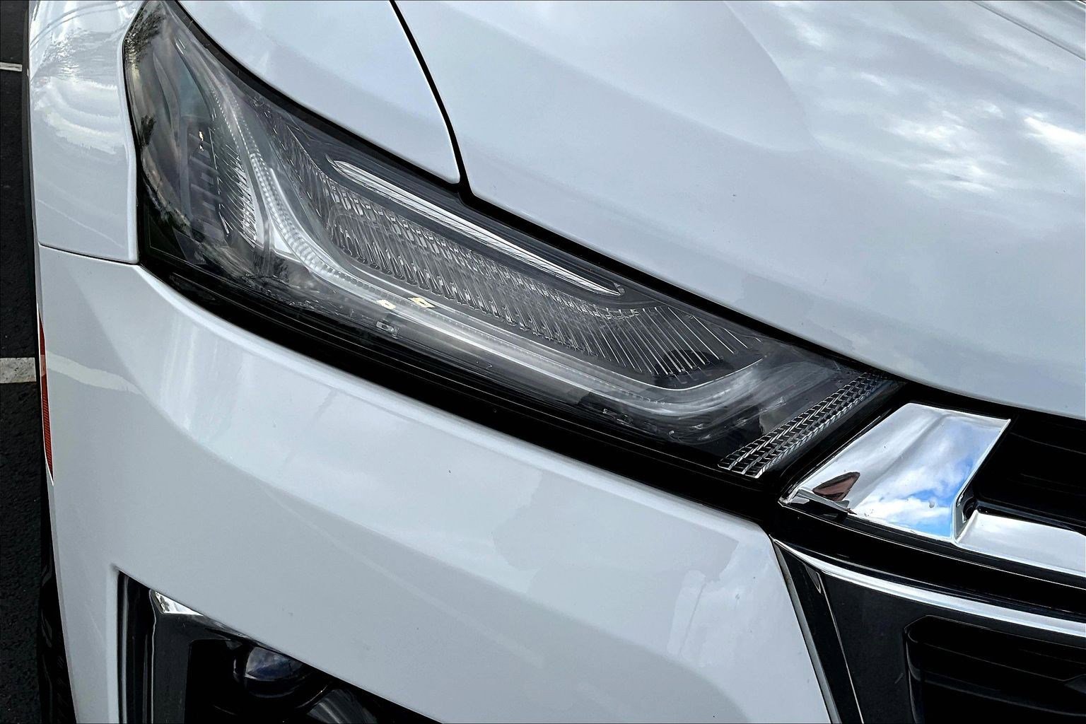 Used 2023 Chevrolet Traverse LS image 34