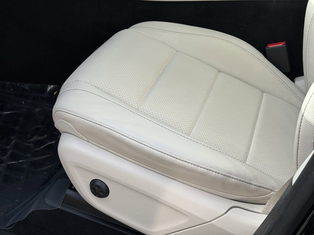 Used 2024 Mercedes-Benz GLE 450 4MATIC image 17