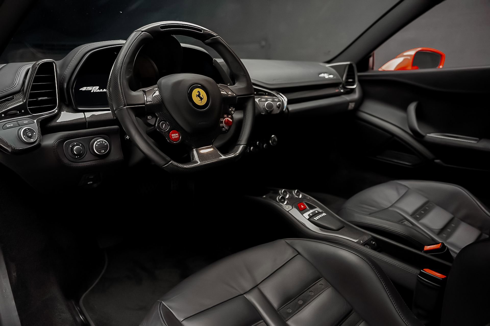 Used 2011 Ferrari 458 Italia Coupe image 2