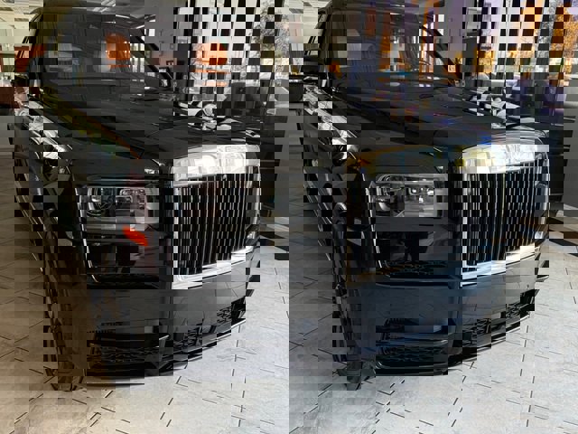 Used 2023 Rolls-Royce Cullinan w/ Dark Exterior Package image 6