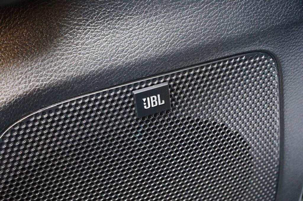 Used 2019 Toyota Tacoma TRD Off-Road w/ TRD Premium Off Road Package image 16