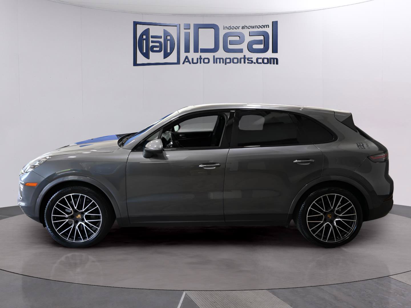 Used 2019 Porsche Cayenne S AWD/4WD image 2