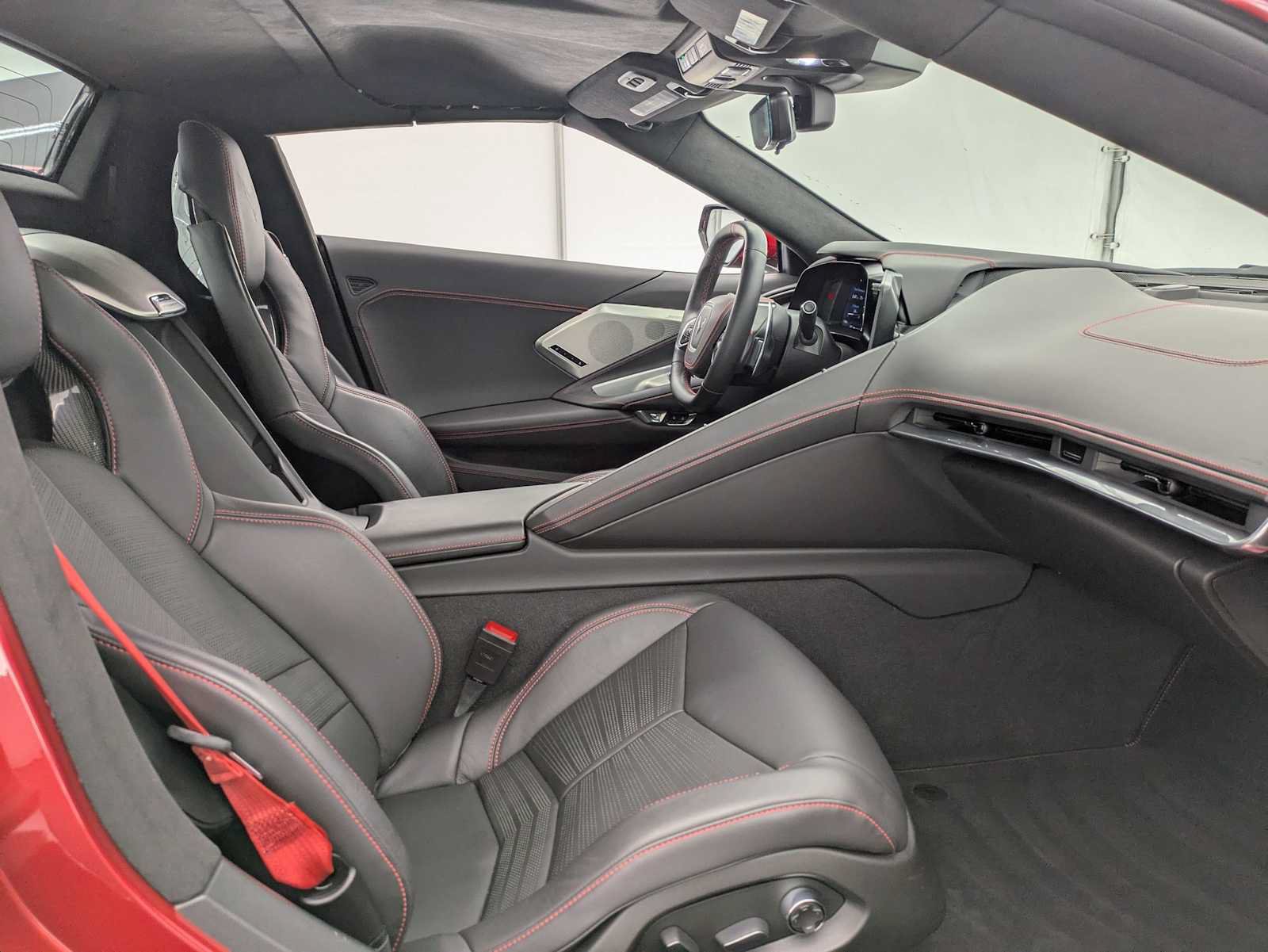 Used 2021 Chevrolet Corvette Stingray Premium Conv w/ Z51 Performance Package RWD image 17