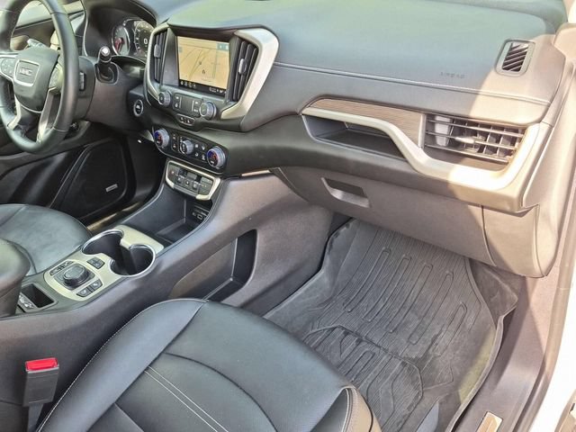 Certified 2024 GMC Terrain Denali w/ Denali Premium Package AWD/4WD image 30