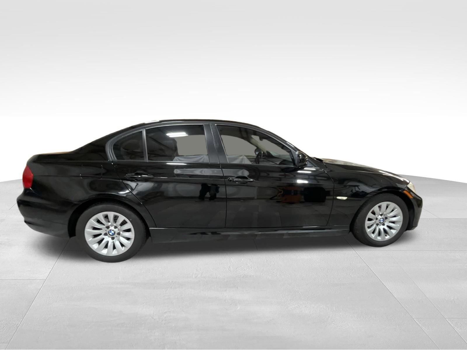 Used 2009 BMW 328i Sedan RWD image 4