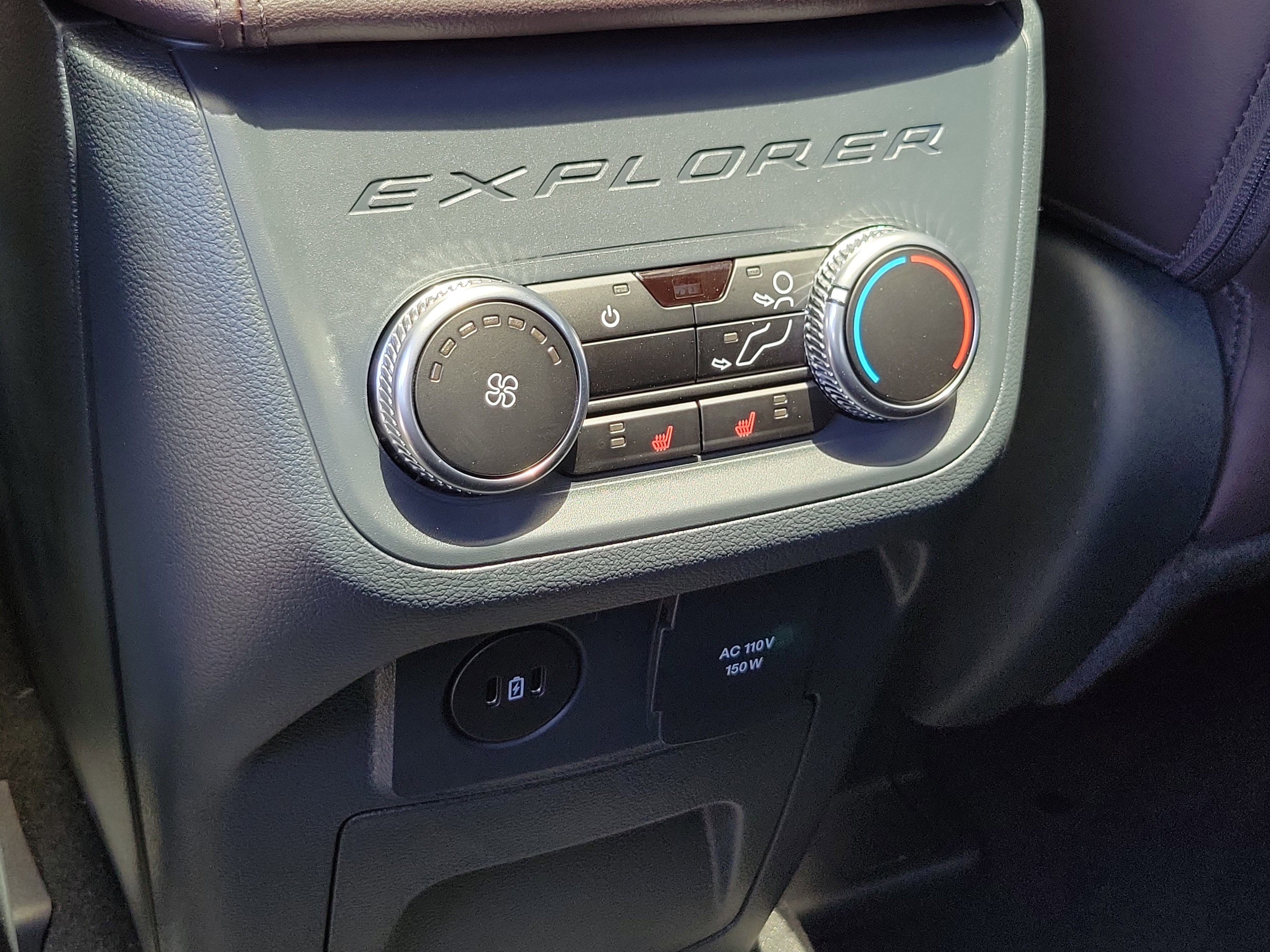 New 2026 Ford Explorer Platinum w/ LUX Leather Package AWD/4WD image 15