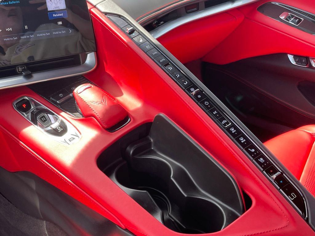Used 2024 Chevrolet Corvette Stingray Premium Conv RWD image 17