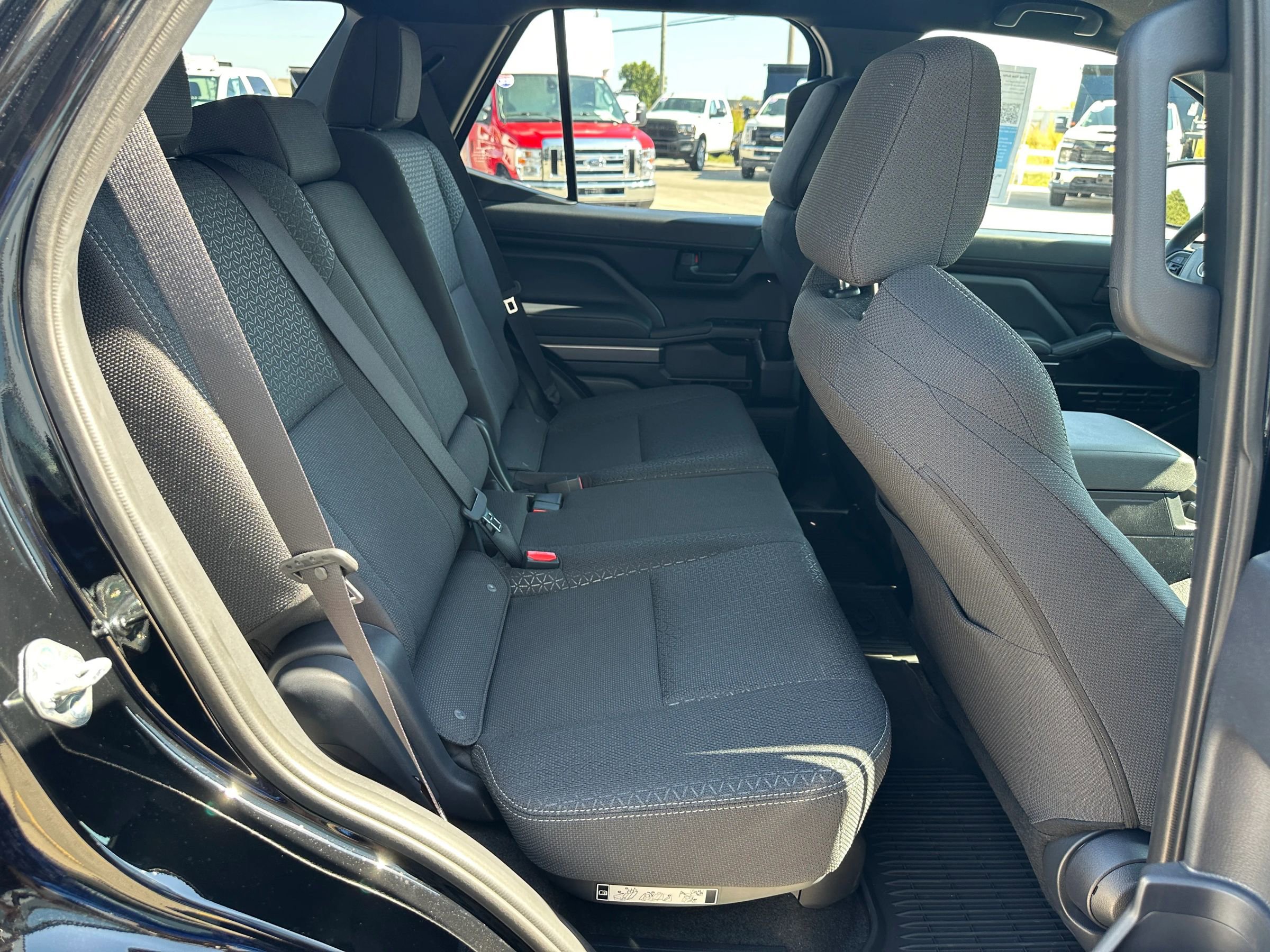 Used 2025 Toyota 4Runner SR5 image 36