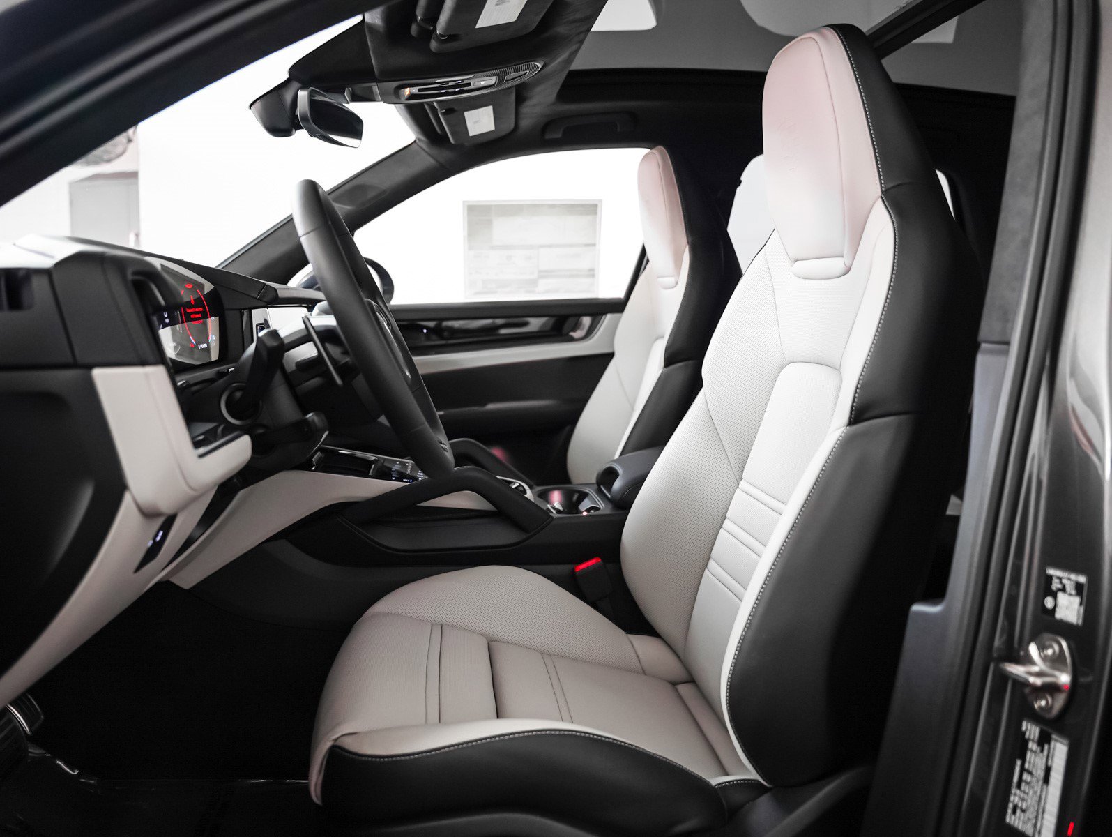 New 2026 Porsche Cayenne Turbo image 5