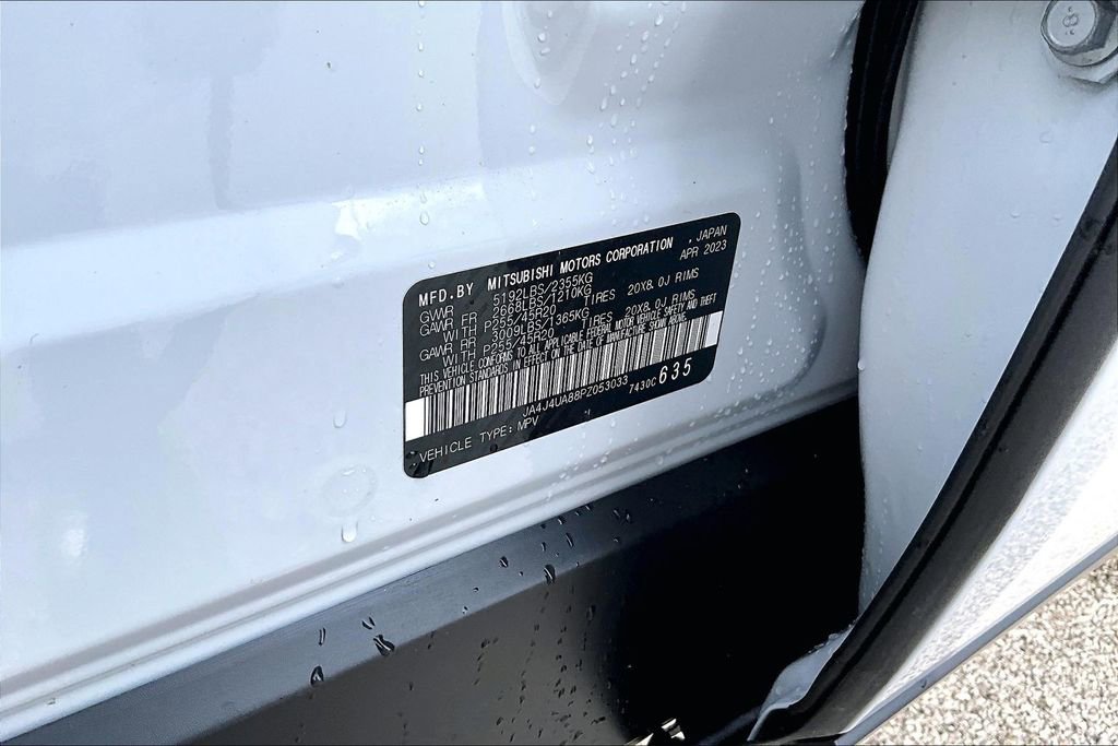 Used 2023 Mitsubishi Outlander SE image 35