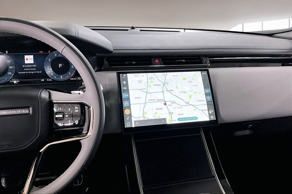 New 2026 Land Rover Range Rover Velar Dynamic SE image 6