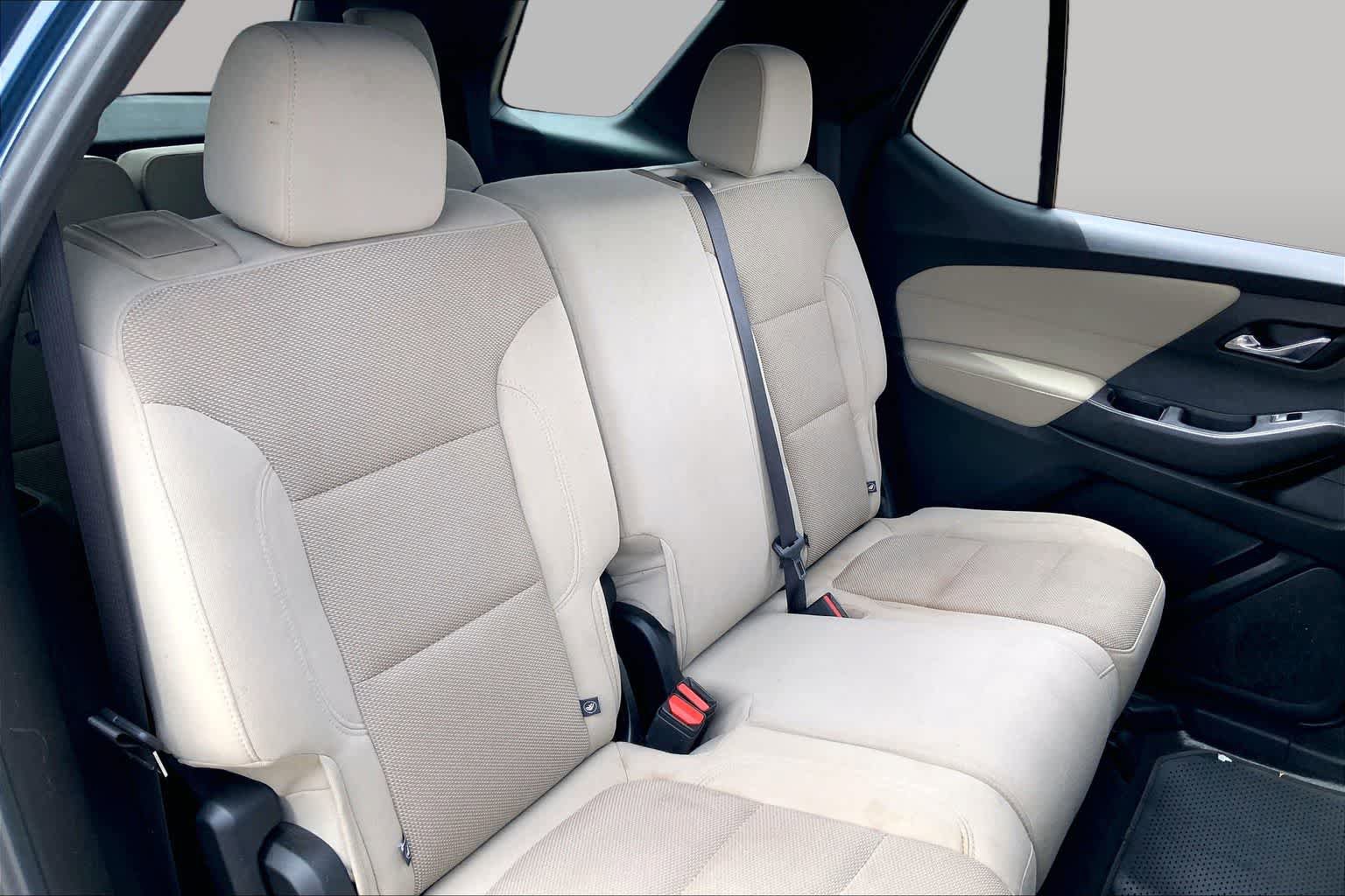 Used 2023 Chevrolet Traverse LS FWD image 20